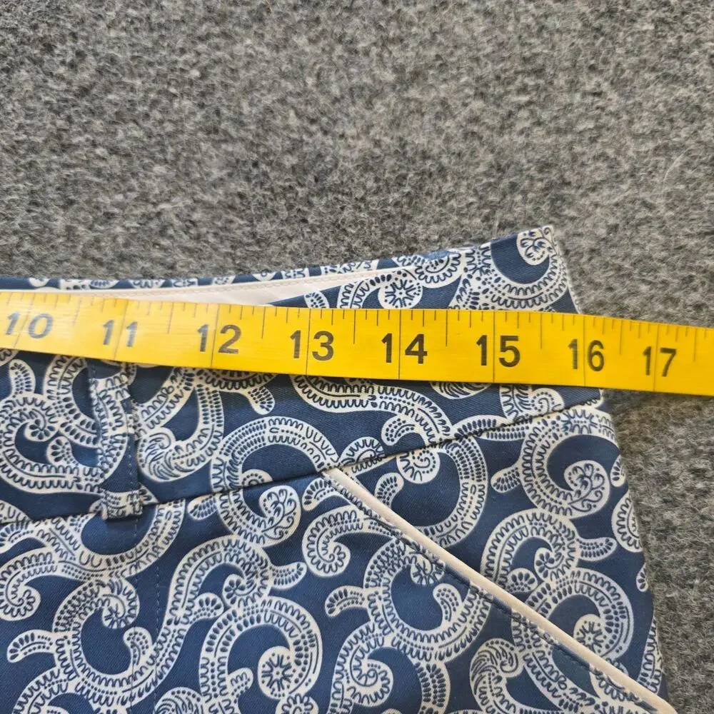 Peter Millar Shorts Womens Size 4 Blue White Paisley 11 Inch Golf Bermuda Casual